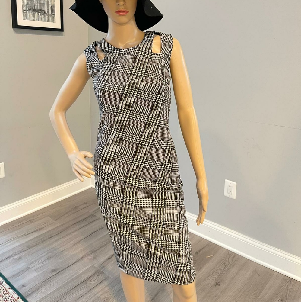 Carmen Marc Valvo Houndstooth midi dress